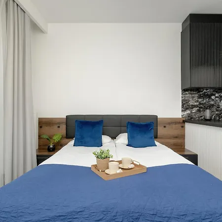 Elegant Studio For 3 People, Air Conditioning And Balcony By Renters Апартаменты Краков