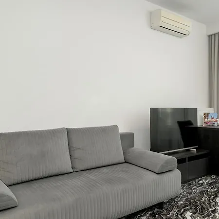 Elegant Studio For 3 People, Air Conditioning And Balcony By Renters Апартаменты Краков