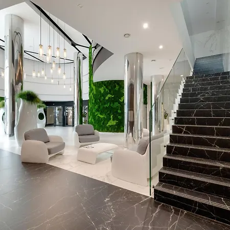 شقة Elegant Studio For 3 People, Air Conditioning And Balcony By Renters *