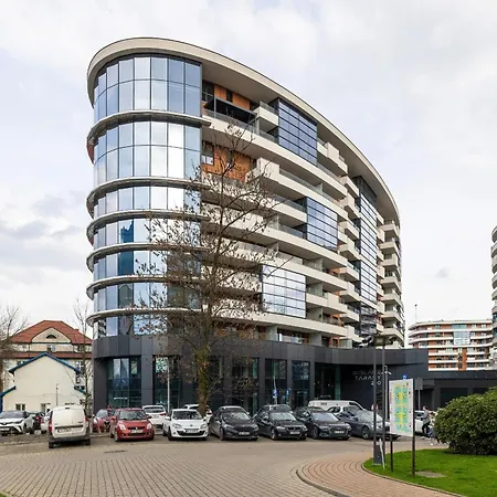 Elegant Studio For 3 People, Air Conditioning And Balcony By Renters *